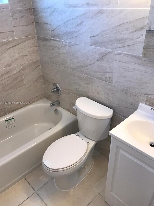 Building Photo - 1545 NW 8th Ave