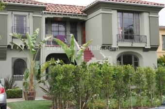 Apartamento superior - 1158 S Hayworth Ave