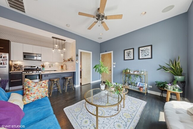 Foto del edificio - 1134 N Wolcott Ave