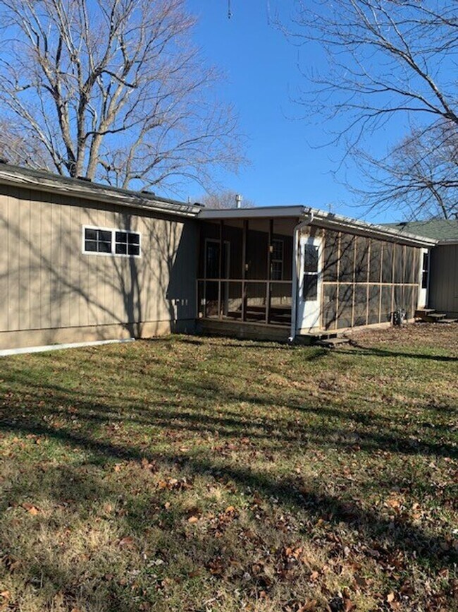Foto del edificio - WILLARD 3 Bedroom 2 Bath + Bonus Room