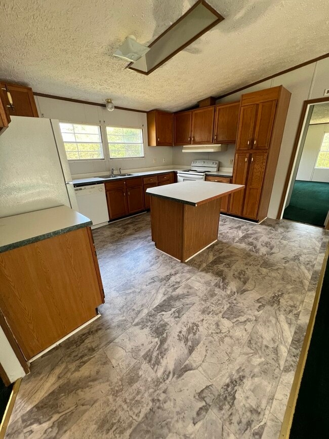 Foto del edificio - 15 Bark Dr