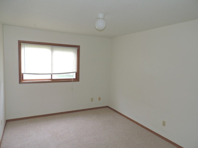 Building Photo - $1,150 | 2 Bedroom, 1 Bathroom Condo | Cat Friendly | Available for July 8th, 2026 Move In!
