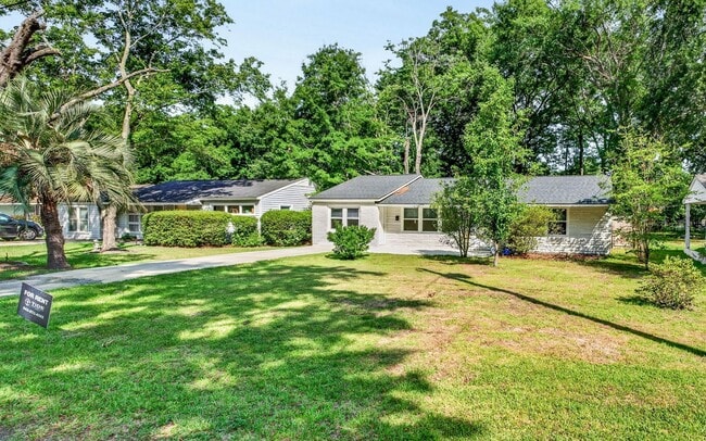 Building Photo - Move-In Ready Home in Hanahan