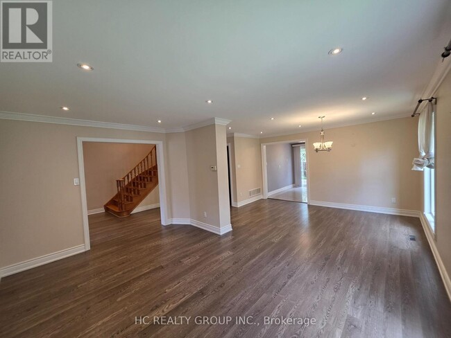 Building Photo - 40 Stargell Crescent