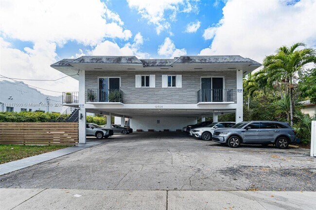 Foto del edificio - 12506 NE 4th Ave