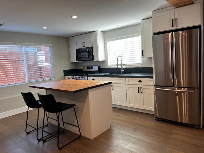 Building Photo - 246 Copper Ave