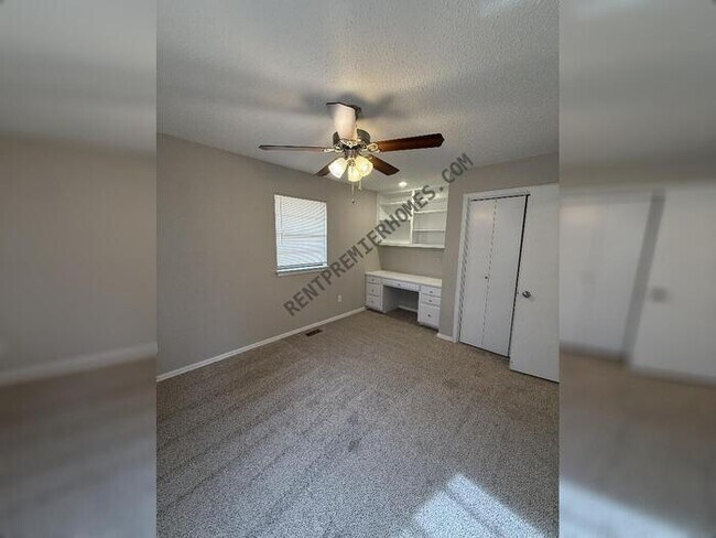 Foto del edificio - 10123 E 26th Pl