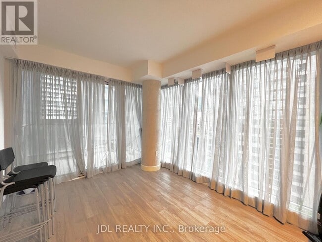 Building Photo - 77-1077 Shuter St