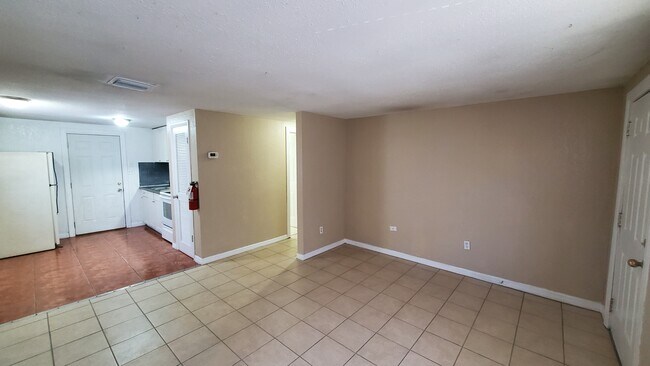 Building Photo - 9401 Eastfield Rd