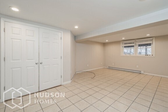 Building Photo - 19 Courtland Dr