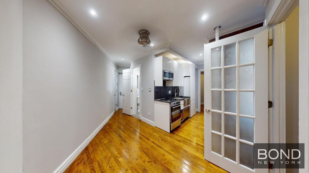 Foto principal - 410 E 13th St