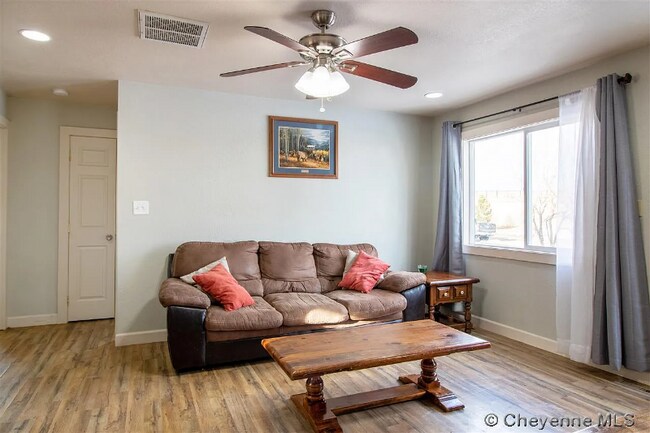 Foto del edificio - 620 Alexander Ave