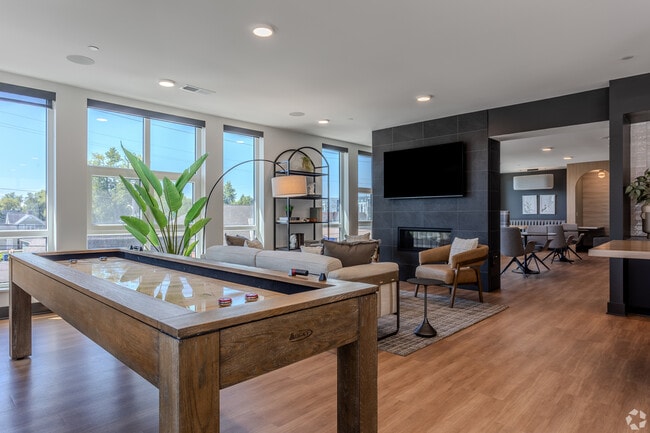 Clubroom - Fifth x Northwest