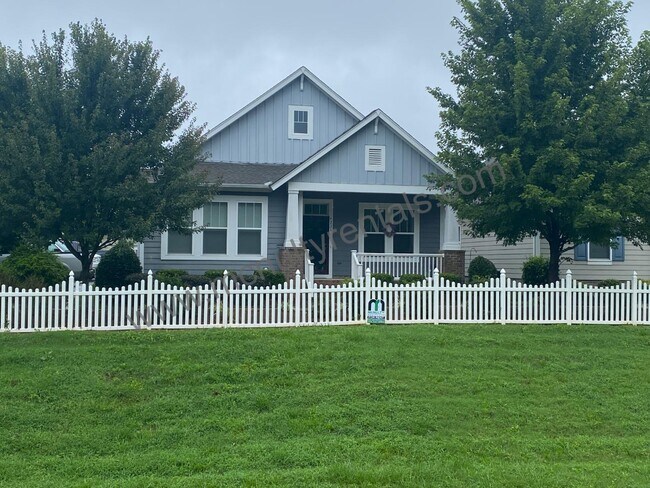 Foto del edificio - 4221 Courtly Ln