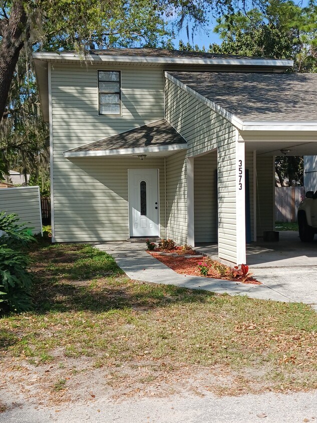 Primary Photo - 3573 Raintree Cir