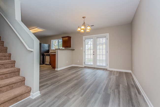 Building Photo - 16866 Wellhouse Dr
