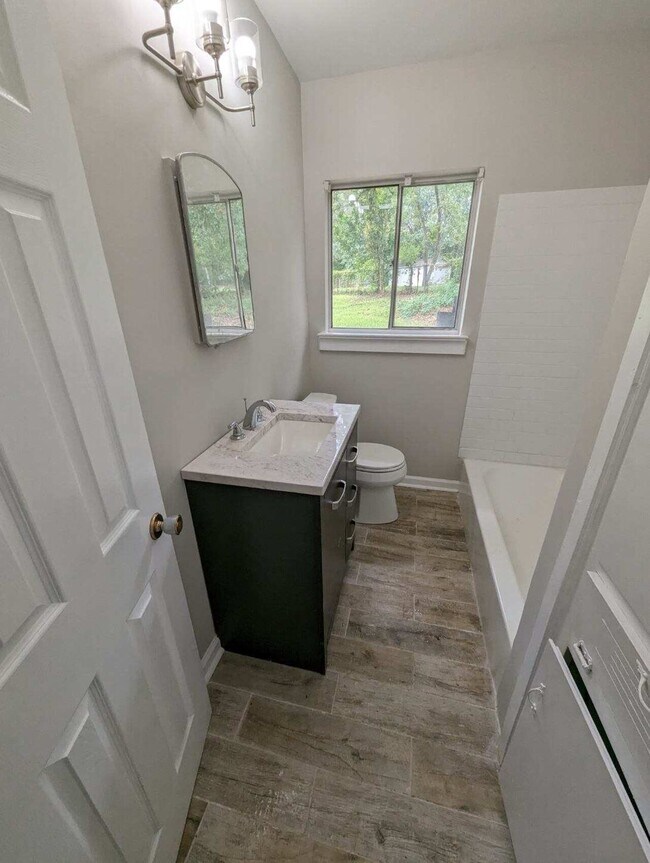 Building Photo - 3502 Cottonwood Drive