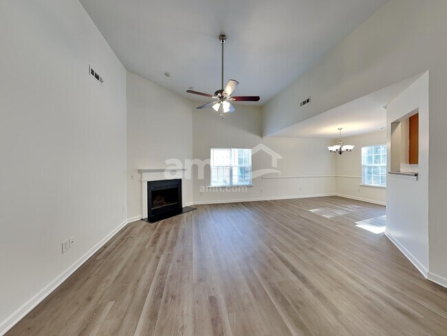 Foto del edificio - 1963 Trace Creek Dr