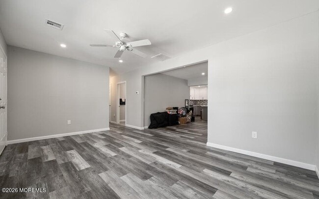 Building Photo - 303 Chestnut Dr