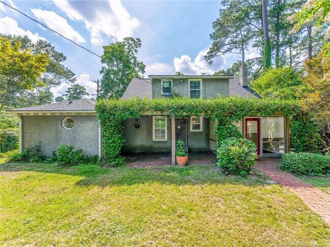 Building Photo - 602 Westmont Dr