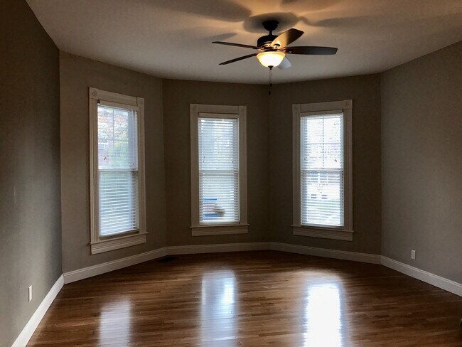 Foto del edificio - Stunning Large Home near Tower Grove Park