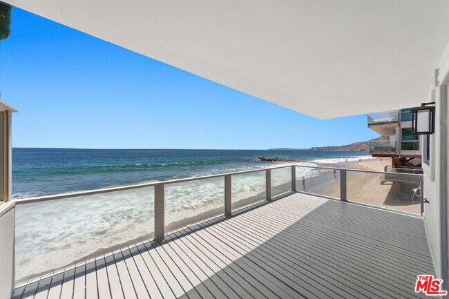 Foto del edificio - 25218 Malibu Rd