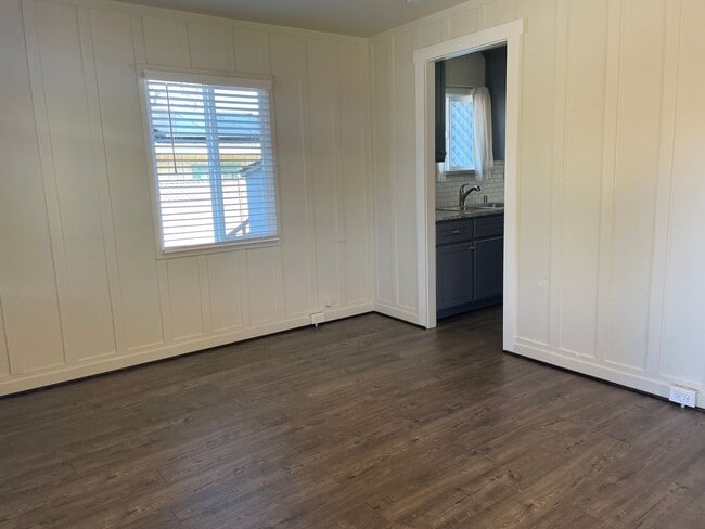 Building Photo - Great One Bedroom Cottage in Pacific Grove