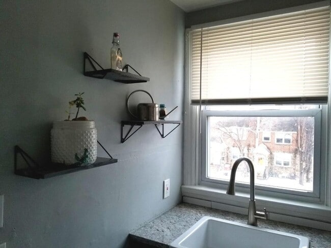 Building Photo - 876 Windermere Ave