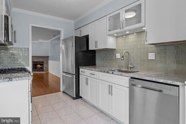 Building Photo - 31 Fair Oaks Ct