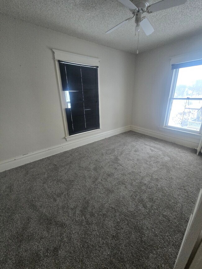 Foto del edificio - 708 E 4th St