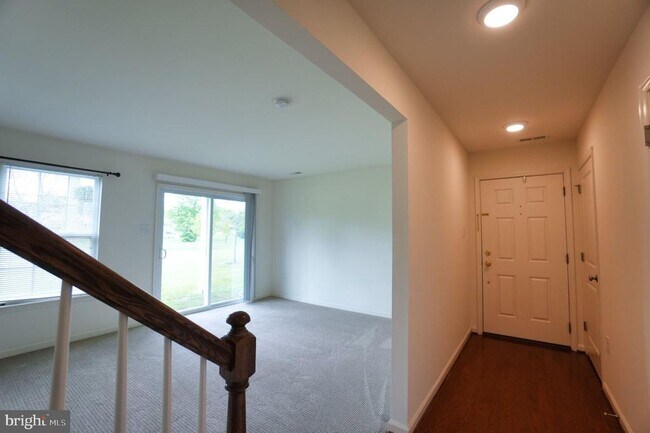 Foto del edificio - 431 Williamson Ct