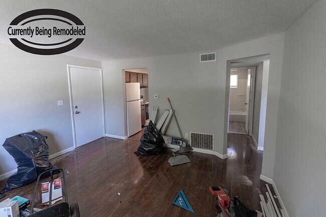 Building Photo - 1309 N Golf Blvd