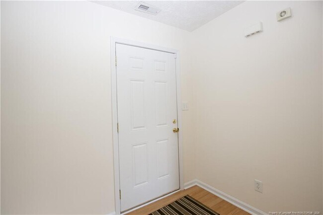 Foto del edificio - 106 Harvest Ln