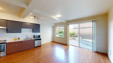 Interior Photo - Milehouse