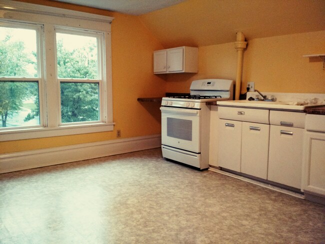 Foto del edificio - 400 Laurel St