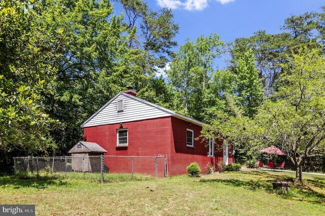 Building Photo - 579 Leeland Rd