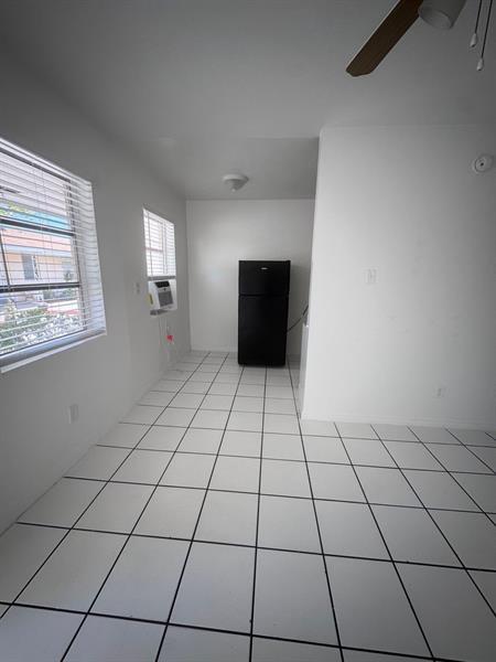 Building Photo - 405 6th Ave N