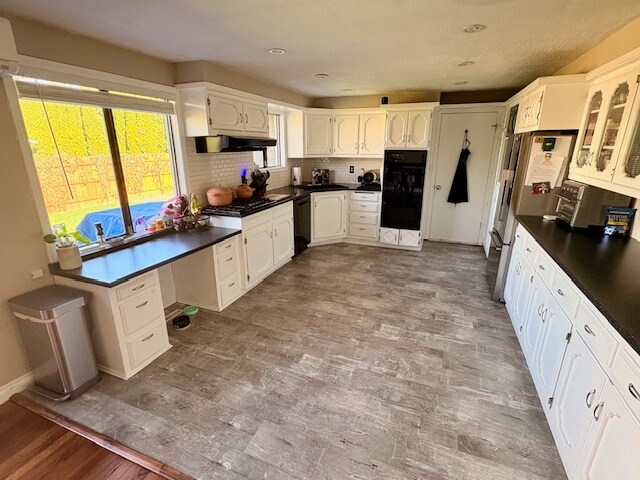 Foto del edificio - 2225 Willona Dr