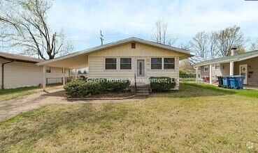 Building Photo - 10431 Lilac Ave