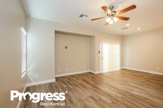 Building Photo - 1022 Shades End Ave