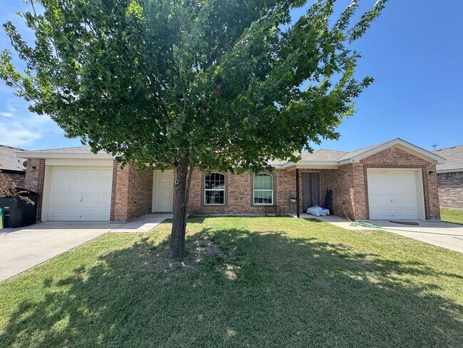 Building Photo - 4707 Waterproof Dr