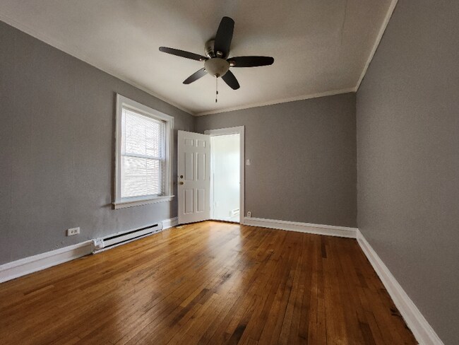 Foto del edificio - 8348 S Maryland Ave