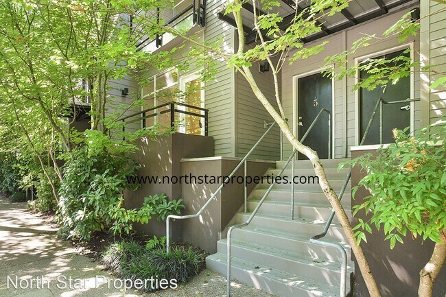 Building Photo - 2 br, 2 bath House - 2327 NW Northrup St. #5