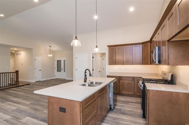 Building Photo - 200 Smola Woods Ct