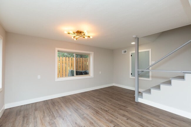 Building Photo - ***CONTEMPORARY COMPFORT ***COLLEGE AREA**...