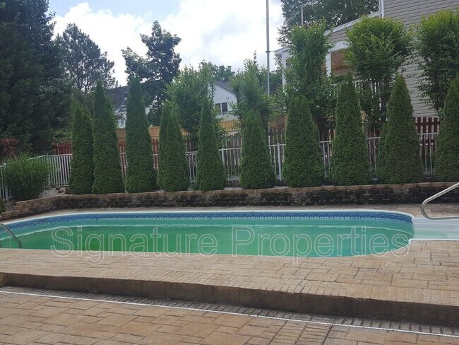 Foto del edificio - 6501 Southshore Dr