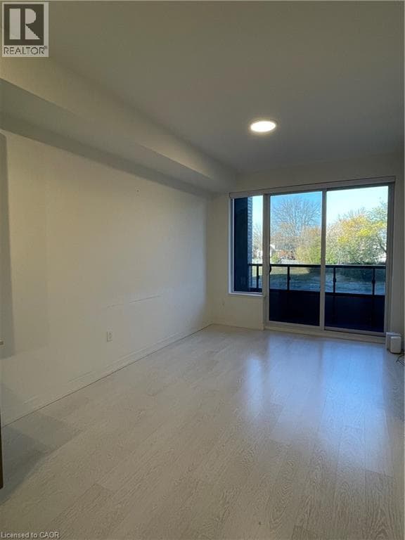 Building Photo - 415 Main St W