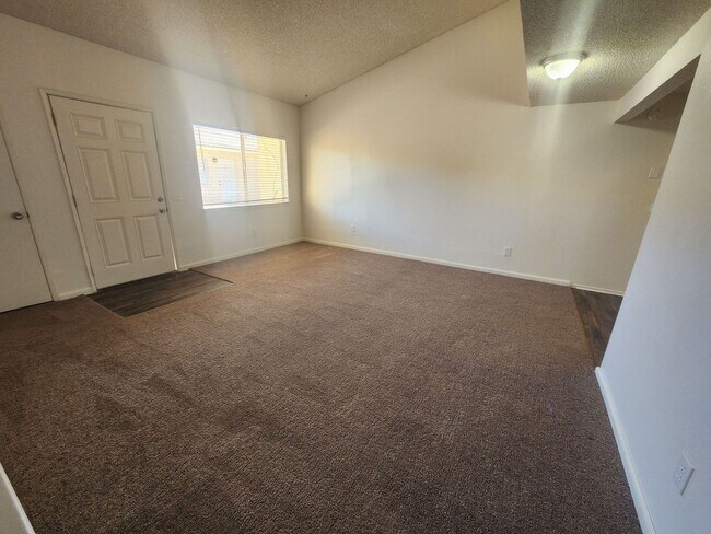 Foto del edificio - 73512 Sun Valley Dr