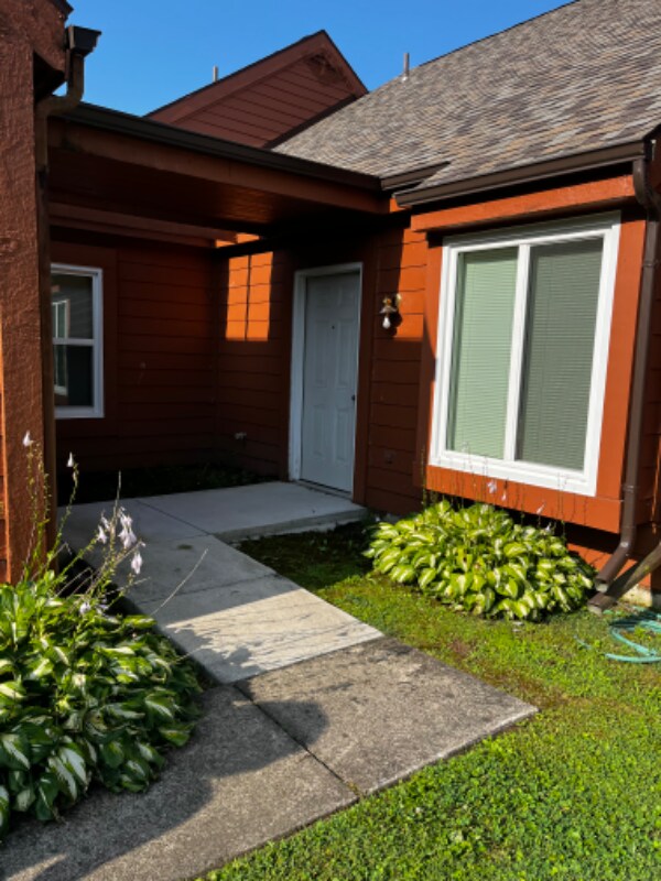 4421 Burlingame Commons, Trotwood, OH 45426 Room for Rent in Trotwood