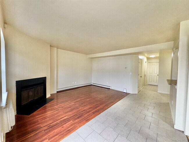 Foto del edificio - 5 Lexington Hills Rd